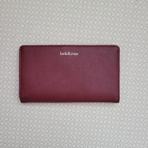 Lark & Ives Wallet NWOT